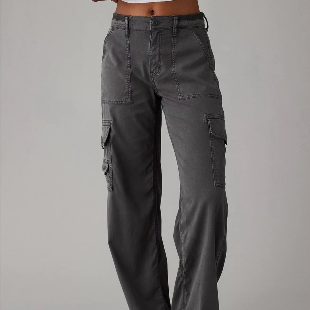 Gray American Eagle cargo pants